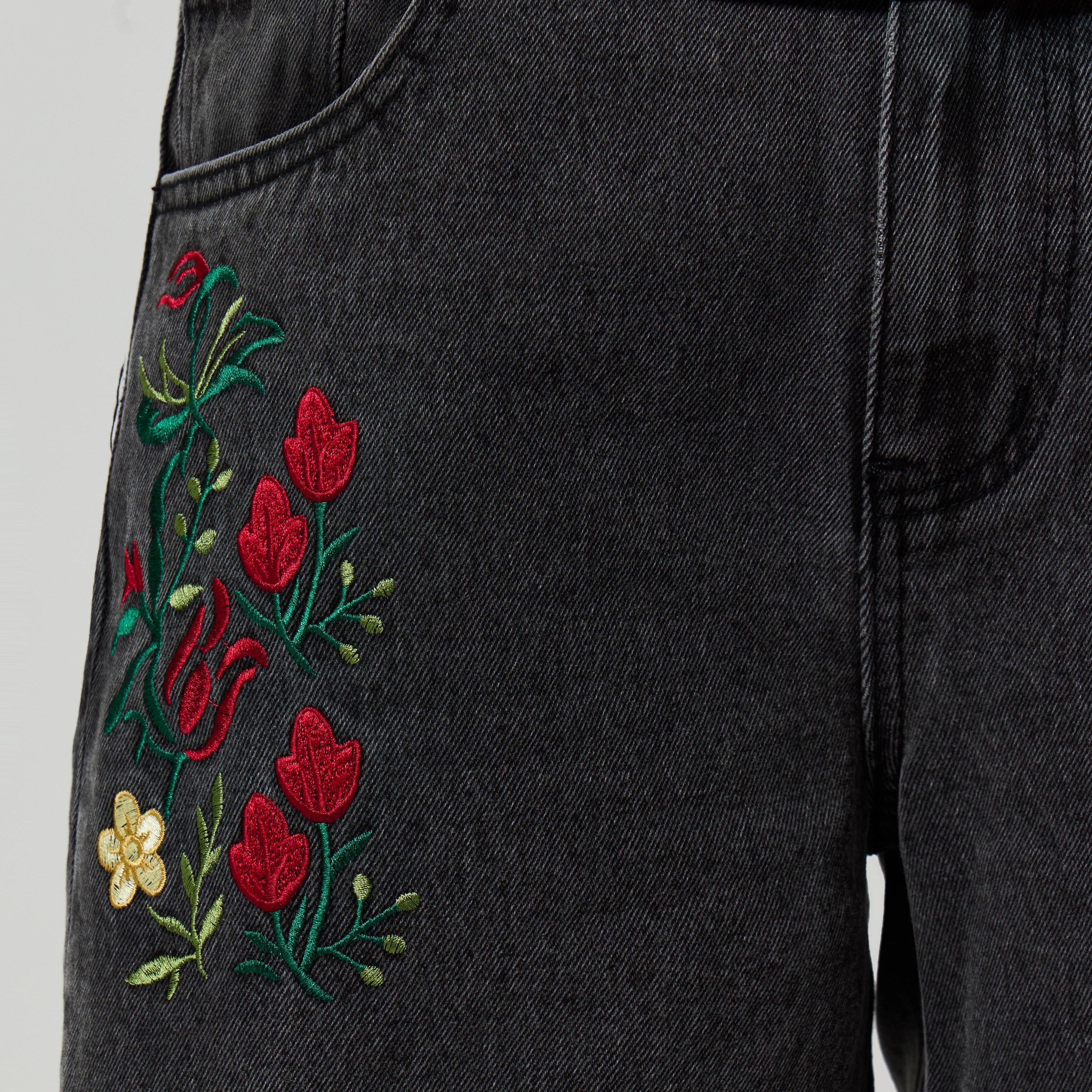 PORTUGAL EMBROIDERED JORTS