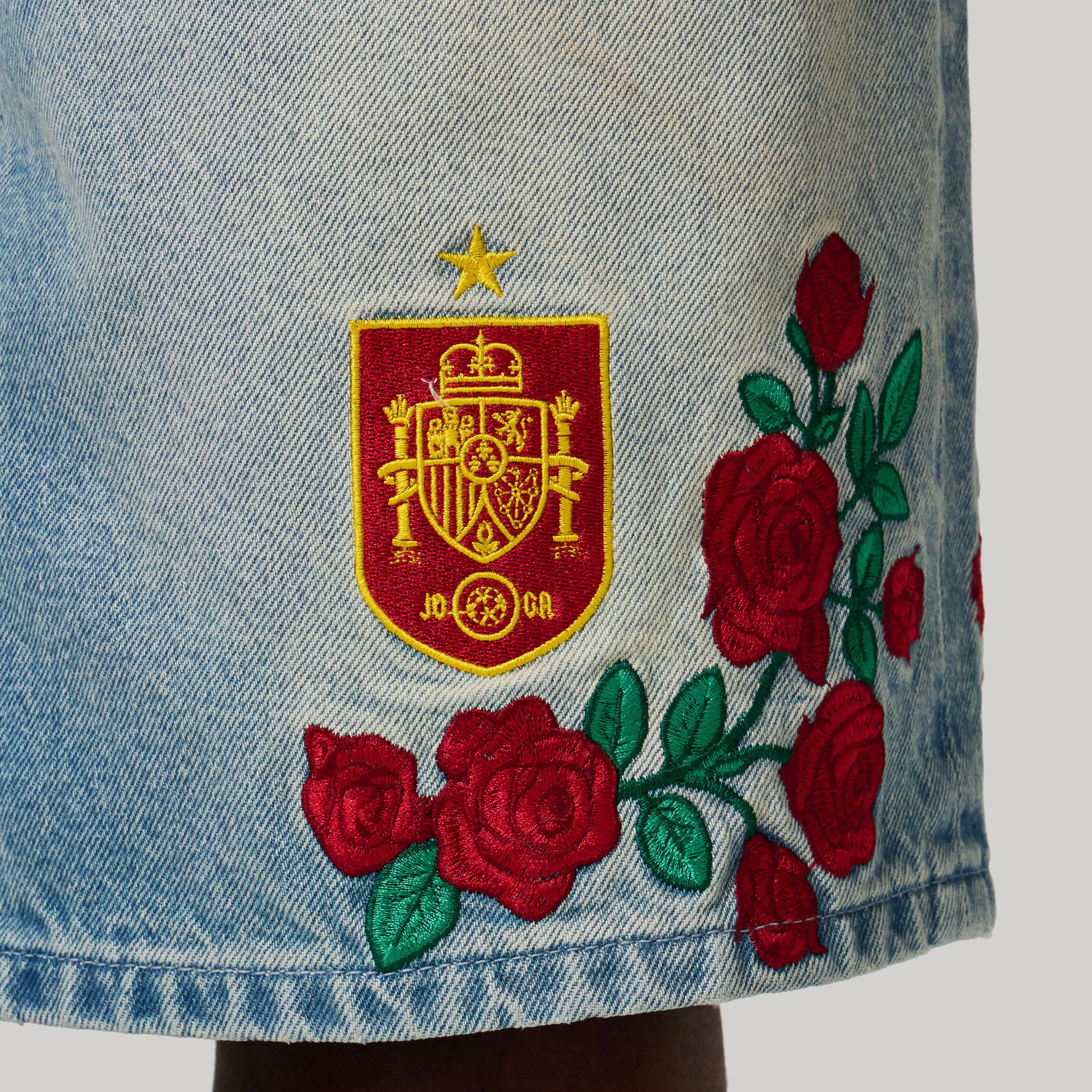 SPAIN EMBROIDERED JORTS